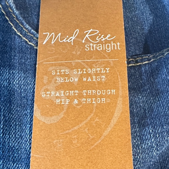 Sonoma Women's Straight Leg Jeans in Dark Blue Wash Size 4P - Picture 8 of 9